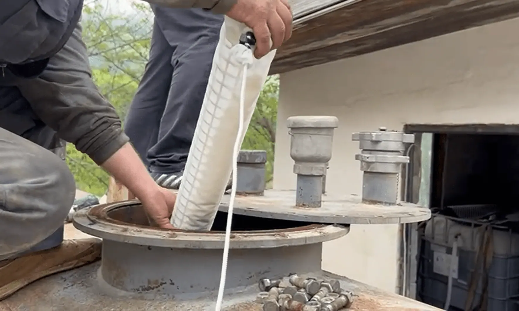 Instalação do filtro DF-Tanque em um tanque de combustível
